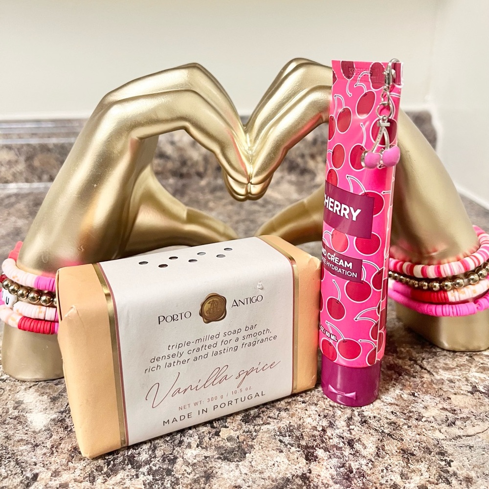 Brand New Vanilla Spice Soap and Cherry Cream Set